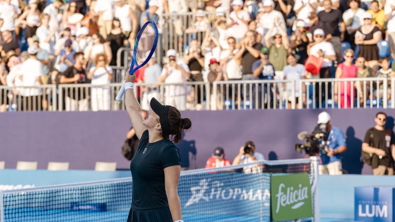 Imagini incredibile cu Bianca Andreescu și Stefanos Tsitsipas: ce i-a făcut canadianca jucătorului grec