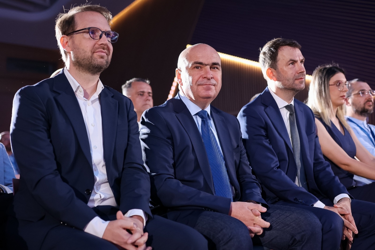 Ies scântei pentru vin schimbări grele, care dor!