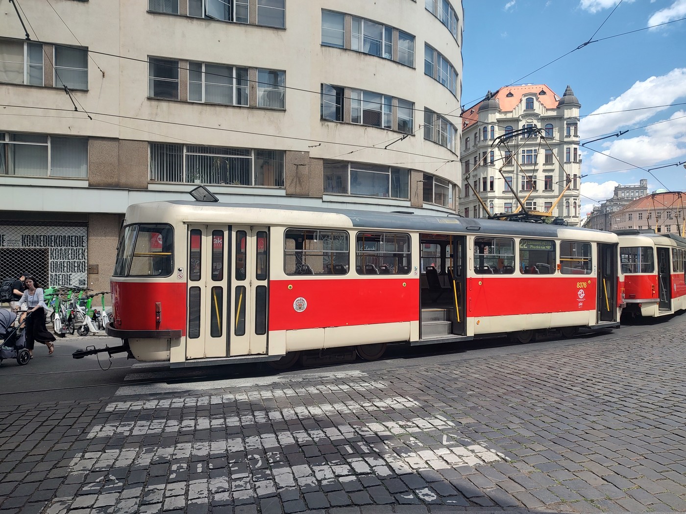 Pană de curent pe scară largă în mai multe regiuni din Cehia, inclusiv numeroase districte din Praga
