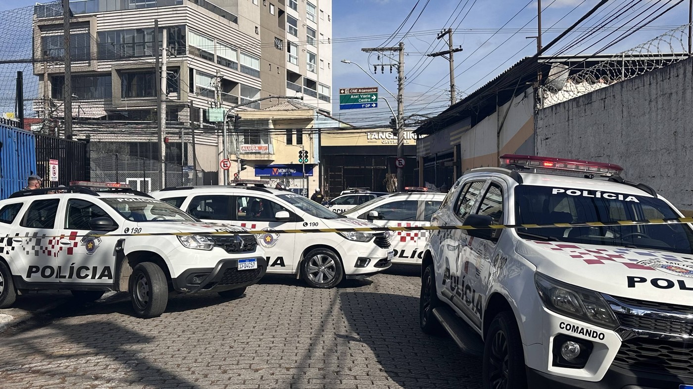 Moarte suspectă în Brazilia, unde o tânără de 20 de ani a fost găsită fără viață cu zeci de telefoane mobile lipite de corp