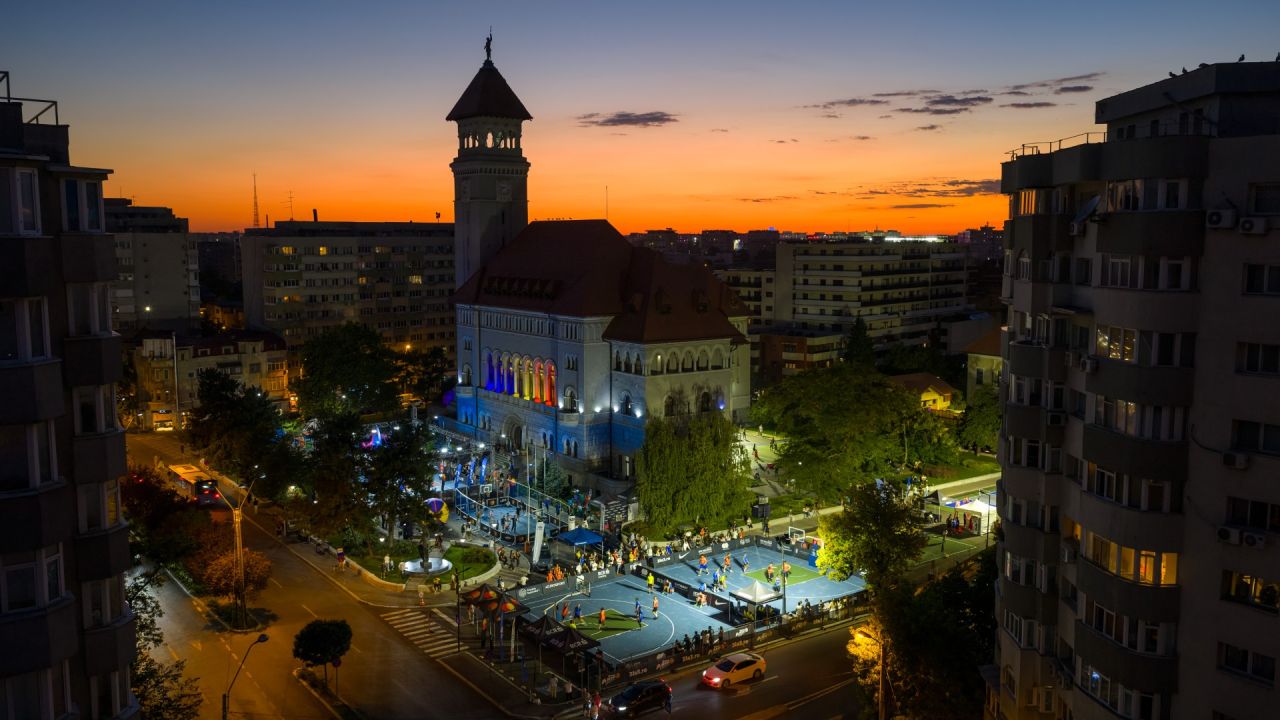Final epic al sezonului 2025 BCR Sport Arena Streetball Sportivi de legendă, actori sau cântăreți și-au dat întâlnire pe terenul de baschet