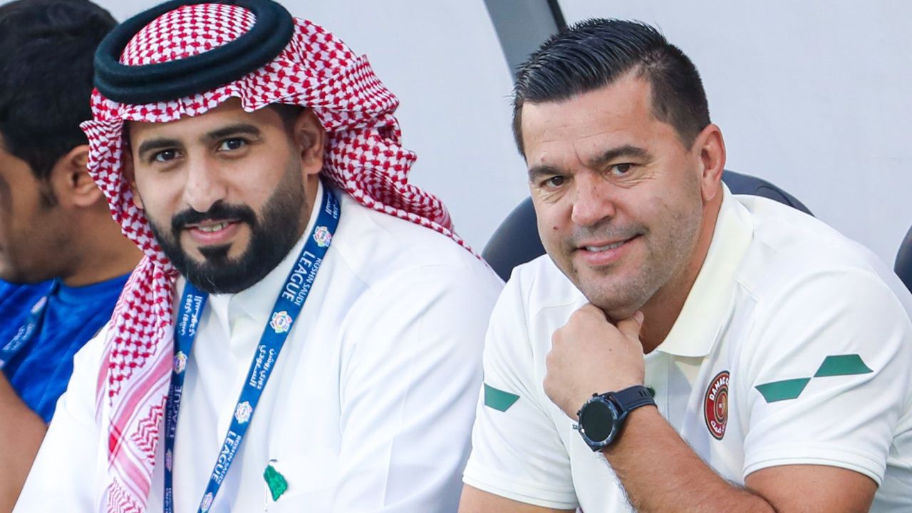 Cosmin Contra, în fața unei oportunități fantastice: campanie online pentru „Guriță“