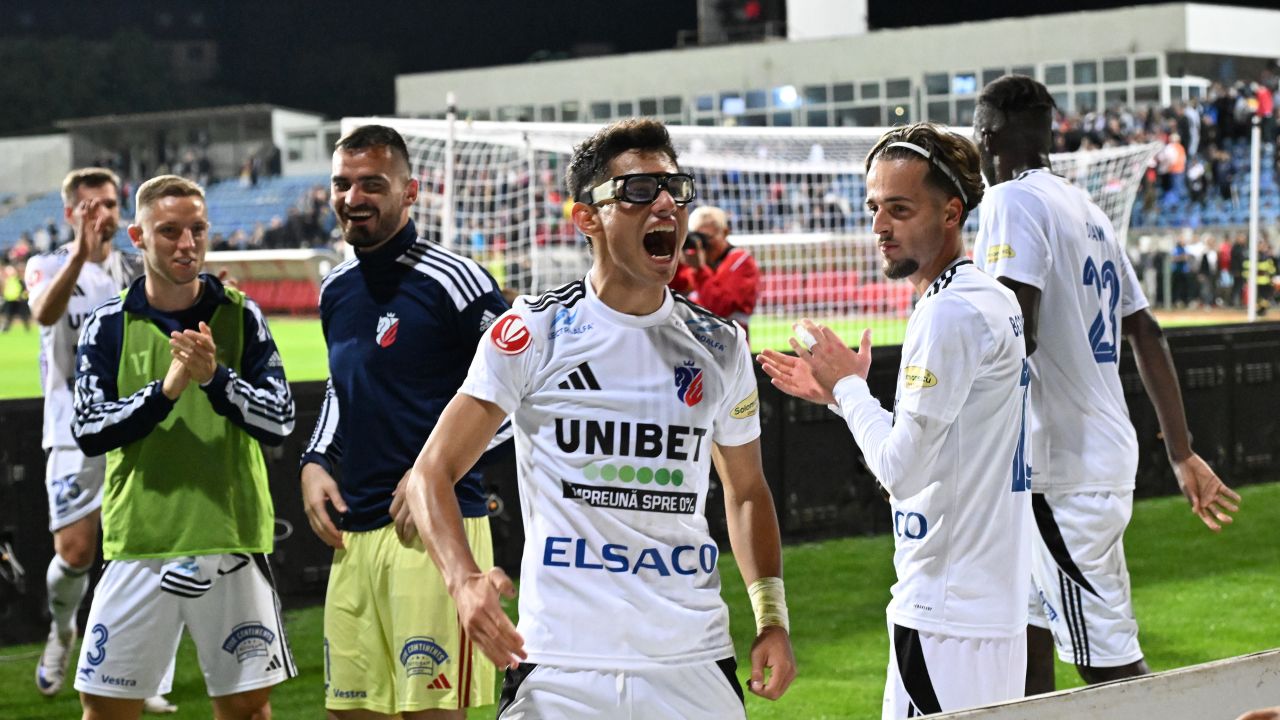 S-au bucurat din plin de victoria cu FCSB! Cum a arătat petrecerea din vestiarul lui Botoșani