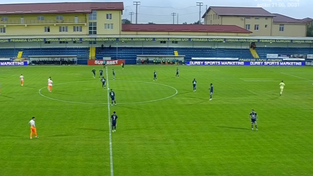 Imagini uluitoare de pe stadion, la Metaloglobus – FC Botoșani: peisajul, deprimant!
