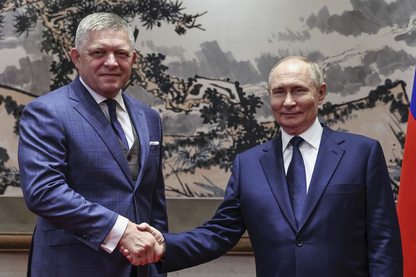 Robert Fico le acordă vize de călătorie rușilor în UE