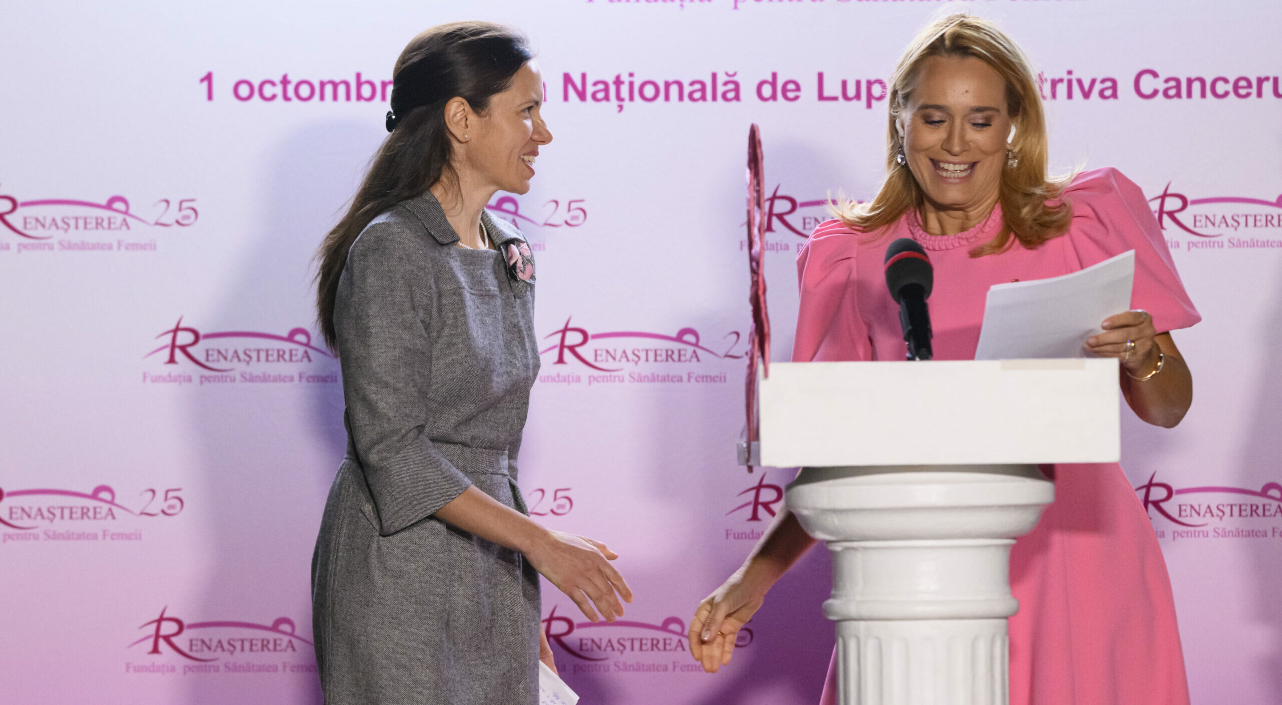 „Îi mulțumesc GAZDEI noastre, Mirabela Grădinaru”