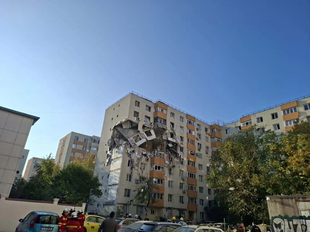 FOTO Imagini șocante de la Liceul Dimitrie Bolintineanu, după explozie puternică din Sectorul 5 – elevii și profesorii au fost evacuați