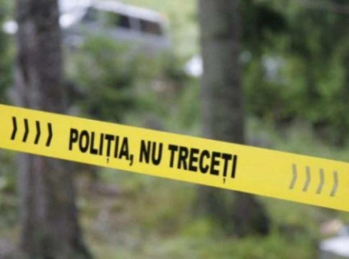 Alertă la Buzău, polițiștii au intervenit de urgență. Și-a înjunghiat amanta în fața farmaciei după 3 ani de amor nebun