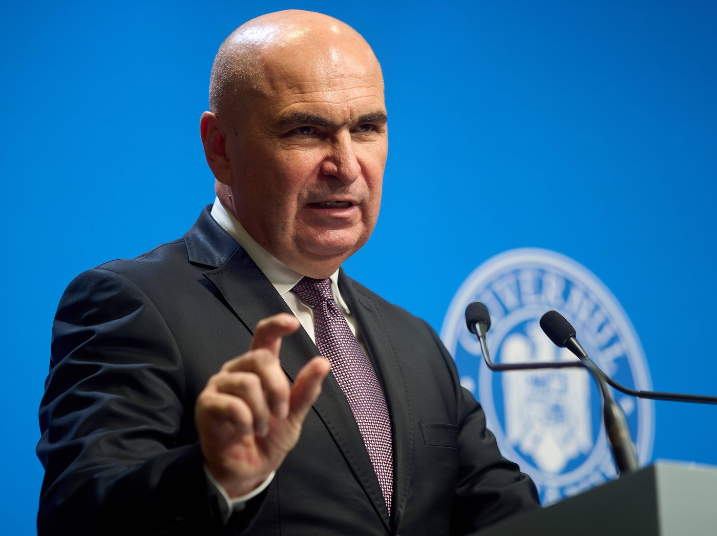 Guvernul majorează cu 6 lei plafonul pentru rețete compensate