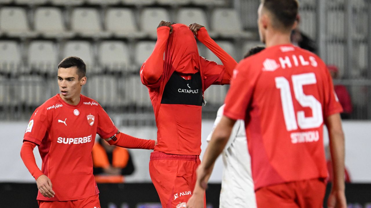 FC Botoșani – Dinamo 1-0, derby pentru primele două locuri în Superligă, ACUM! Eurogol pentru Mailat după dominația „câinilor”
