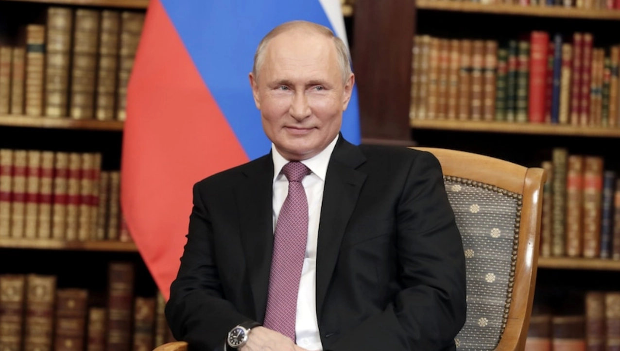 FOTO Unde se află cu adevărat Putin? Imagini care dovedesc că ar lucra din mai multe locații identice pentru a induce în eroare serviciile secrete străine
