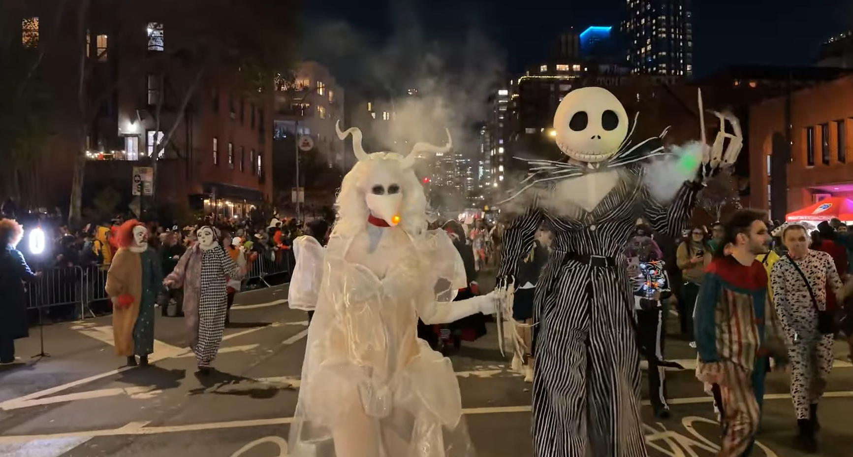 New York a sărbătorit Halloween-ul cu cea mai mare paradă tematică din lume (Video)