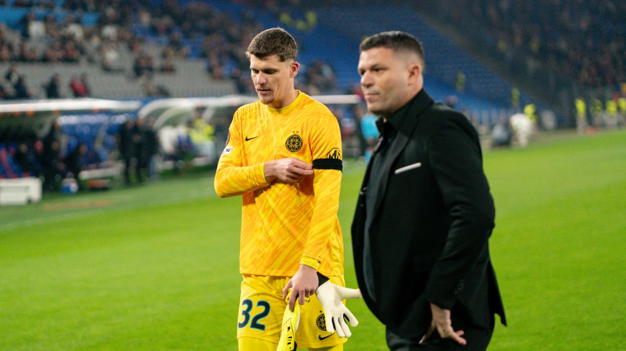 S-au bătut singuri! Târnovanu, în black-out. Caramavrov e consternat de erorile de amatori făcute de fotbaliștii FCSB-ului