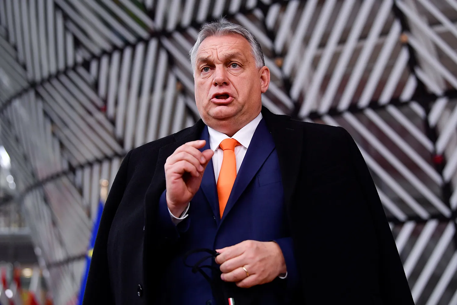 Viktor Orban joacă „cartea războiului” și le spune machiarilor că, dacă nu îl aleg, Ungaria va intra în război cu Rusia