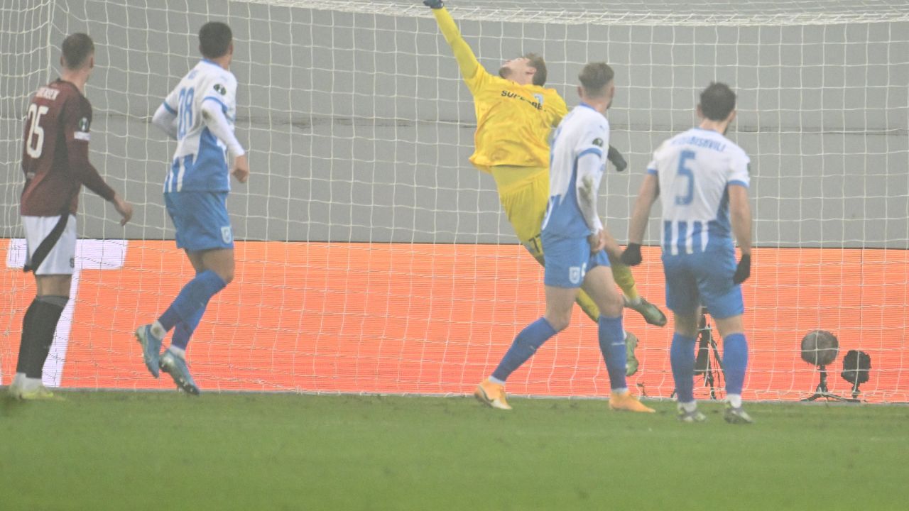 Universitatea Craiova – Sparta Praga 0-0, pe Sport.ro ACUM | Oltenii, asediați în finalul primei reprize