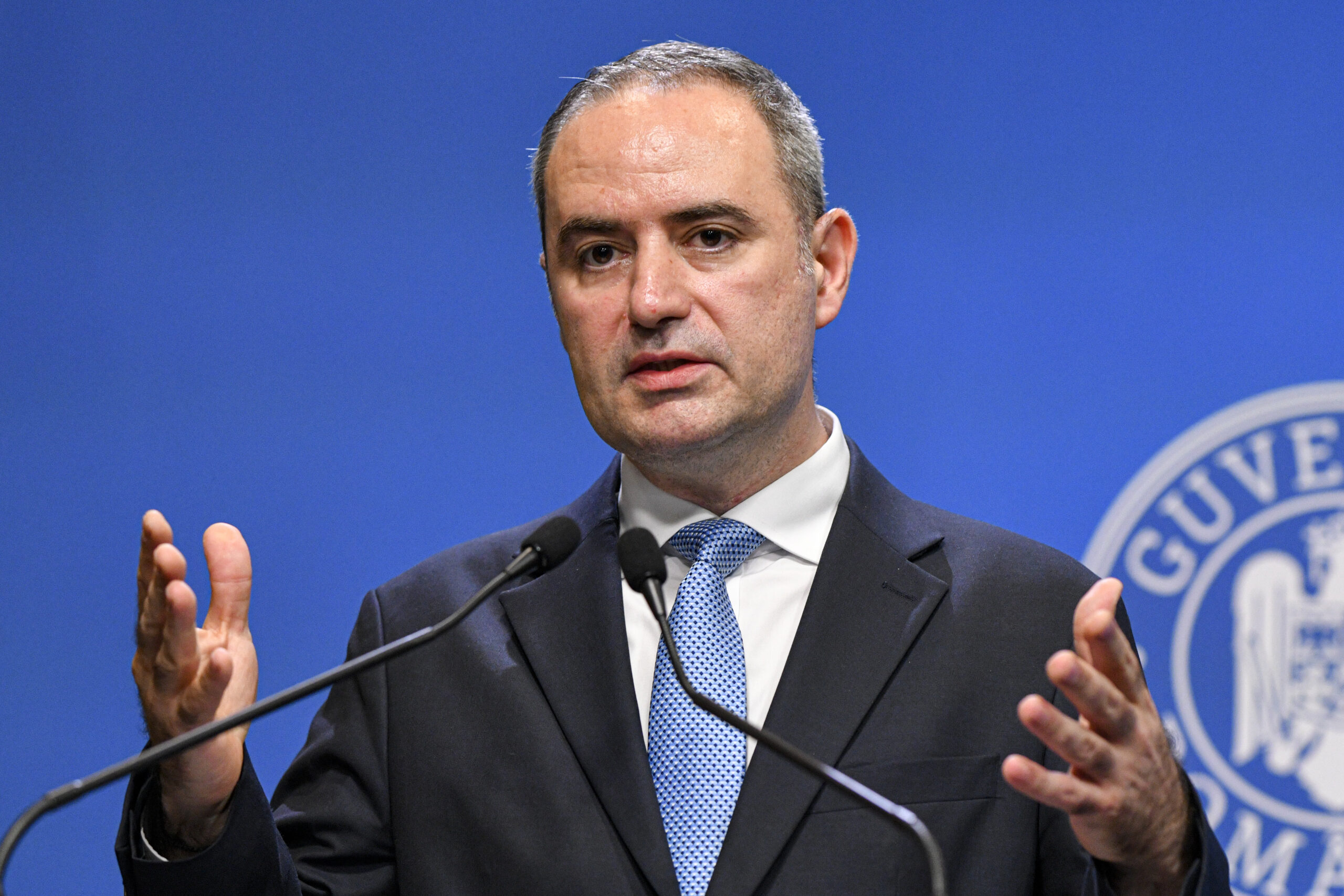 În 2025, românii şi-au luat concedii medicale în valoare de un miliard de lei. Cifrele au fost date publicităţii de ministrul Alexandru Nazare