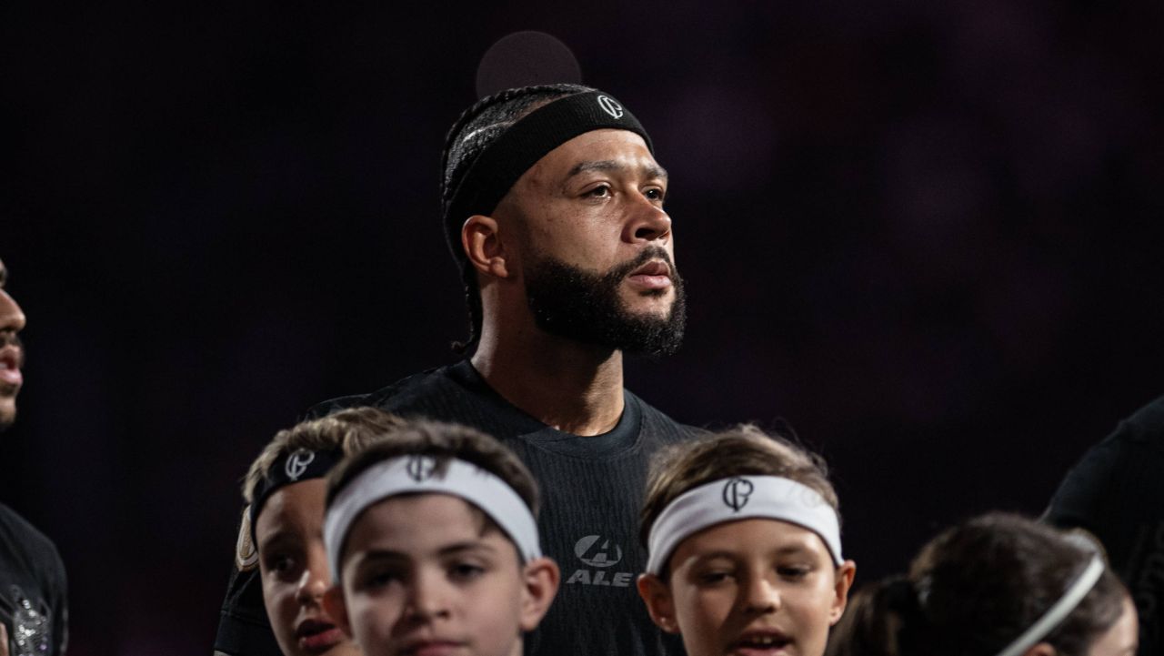 Curg ofertele pentru Memphis Depay!