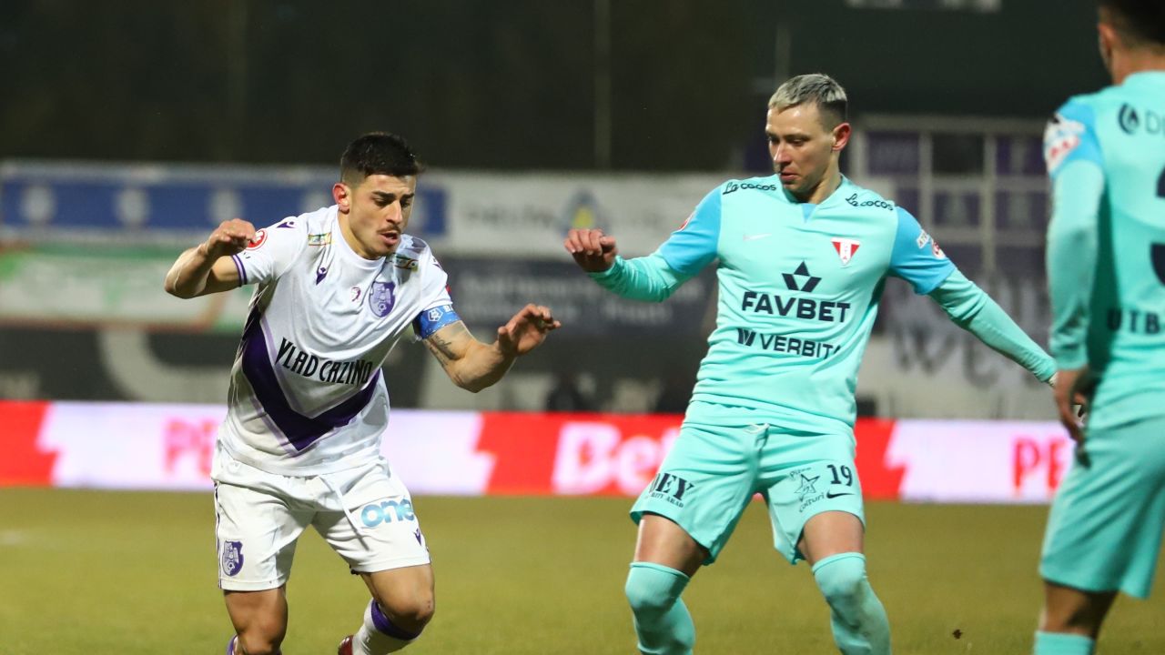 FC Argeș – UTA 0-1, ACUM, pe Sport.ro | „Bătrâna Doamnă” deschide scorul! Marius Coman, de neoprit