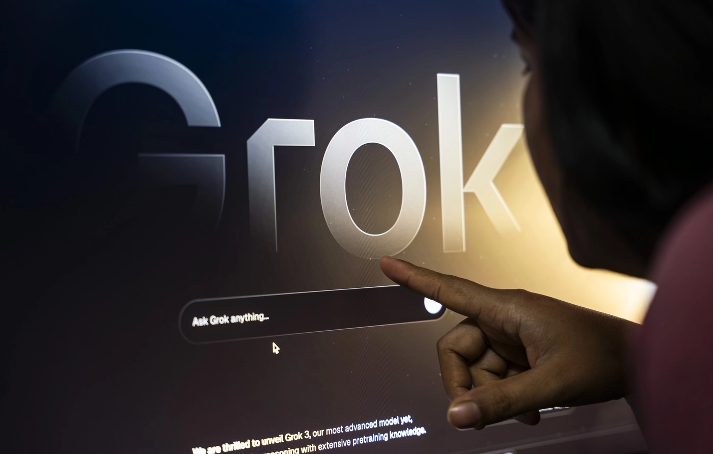 UE cere platformei X să nu șteargă dovezile despre Grok, în urma scandalului imaginilor nud create de AI