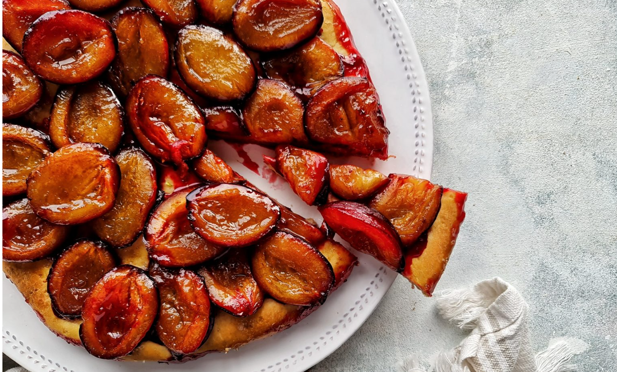 Din secretele bunicilor din Ardeal. Lichiul cu prune, o minune care conține gustul copilăriei