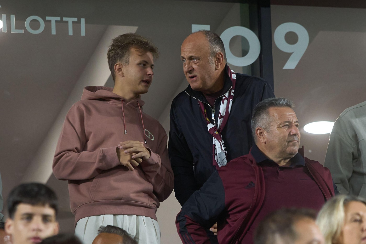Fiul lui Dan Șucu, director în cadrul unui mare dezvoltator imobiliar. Matei Șucu a renunțat recent la fotbal pentru afaceri