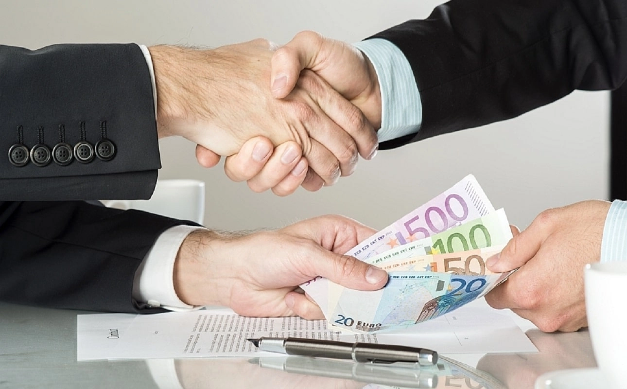 Noi reguli pentru creditele bancare. Românii vor avea o surpriză dacă vor să renunțe la împrumut