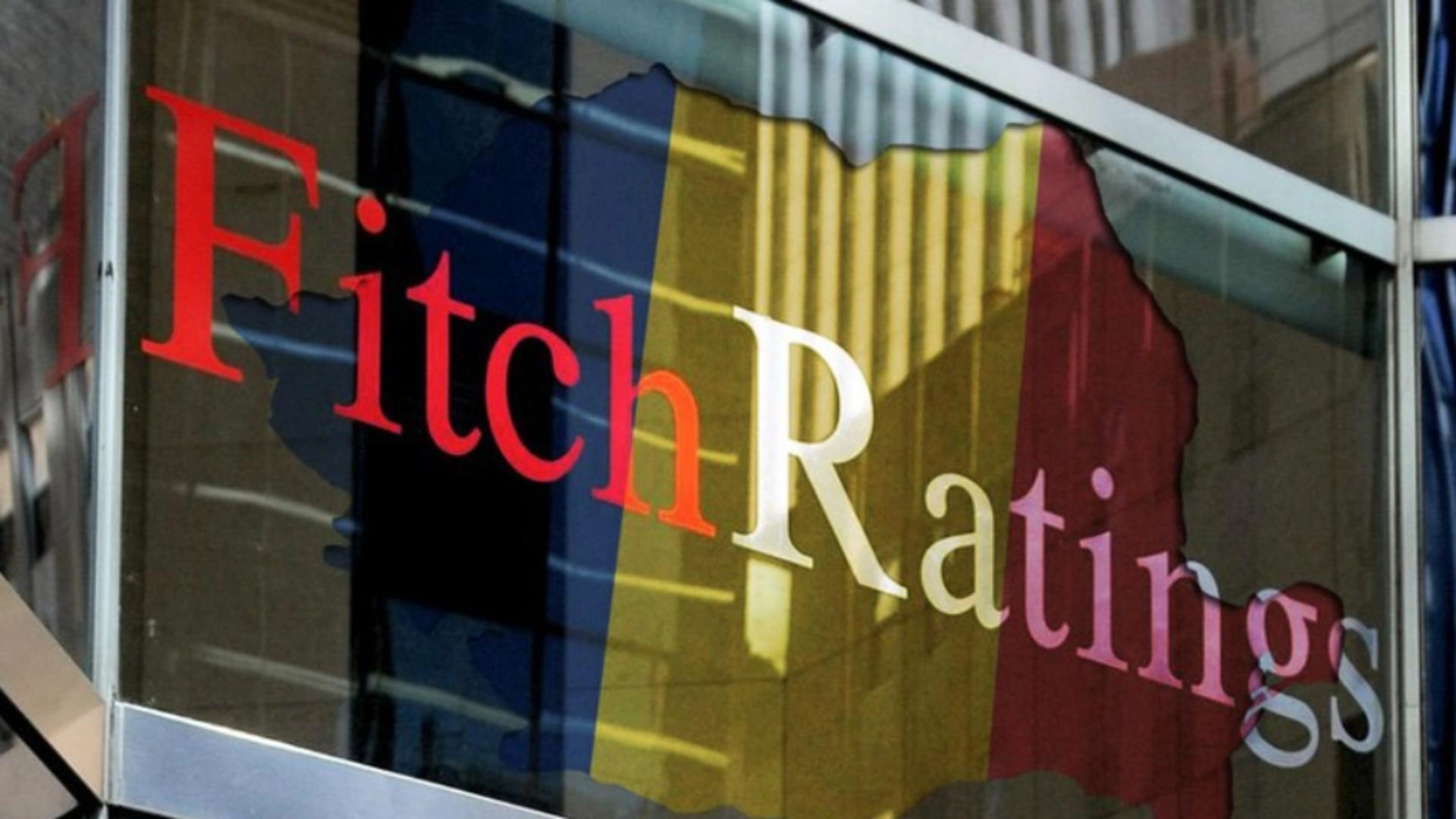 Breaking | România scapă de retrogradare – Agenţia de rating Fitch menţine ratingul de țară la BBB-, perspectivă negativă