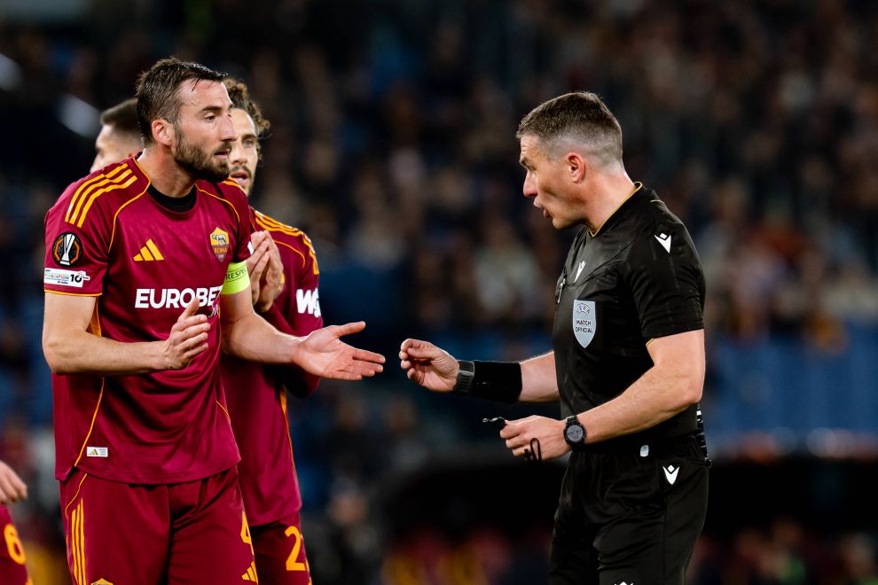 Calificare de infarct cu Istvan Kovacs la centru! Cât s-a terminat AS Roma – Bologna, meci cu ȘAPTE goluri și două penalty-uri acordate pentru sferturile Europa League