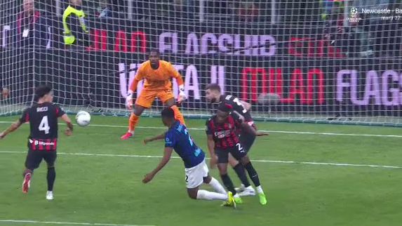 Cristi Chivu privat de un penalty!? Legendele s-au contrat imediat după AC Milan – Inter