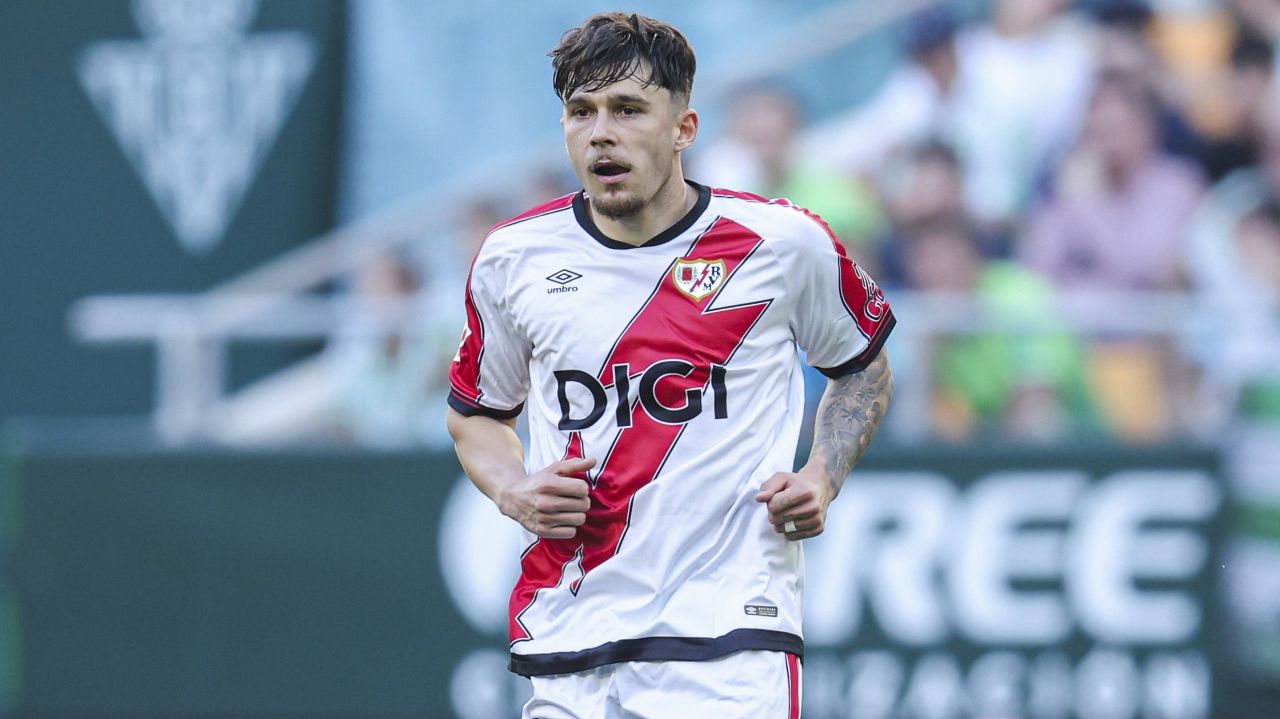 Andrei Rațiu, la înălțime în Rayo Vallecano – Strasbourg! Nota primită de român după turul semifinalelor Conference League