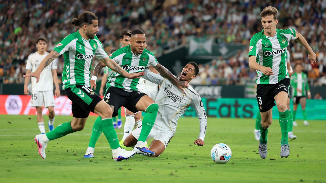 Real Madrid, KO în lupta pentru titlu la ultima fază cu Betis! Clasamentul din La Liga