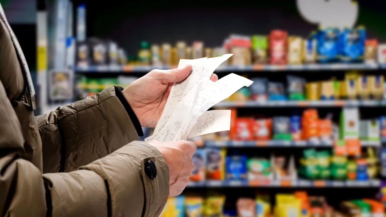 Rata anuală a inflaţiei a crescut în martie la 9,87%. Cu cât s-au scumpit alimentele