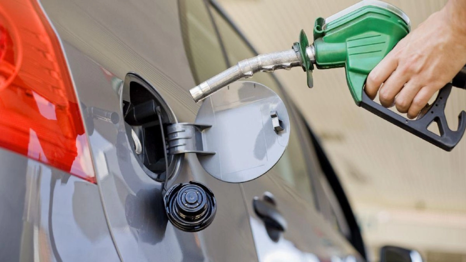 Șoc în 'patria petrolului': Prețurile la combustibil au sărit în aer – care este explicația