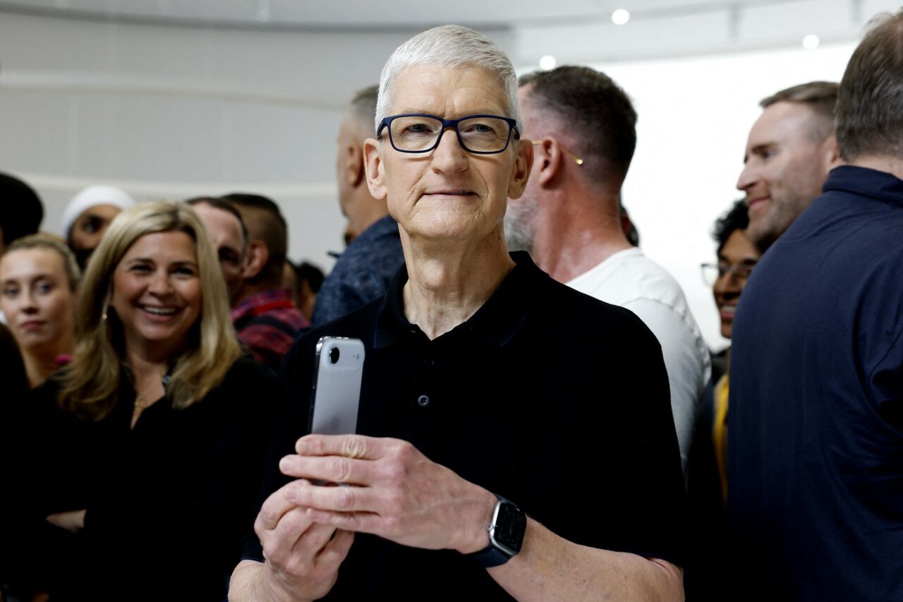Tim Cook a anunțat că se va retrage de la conducerea Apple. Care este ultima zi a acestuia la cârma companiei