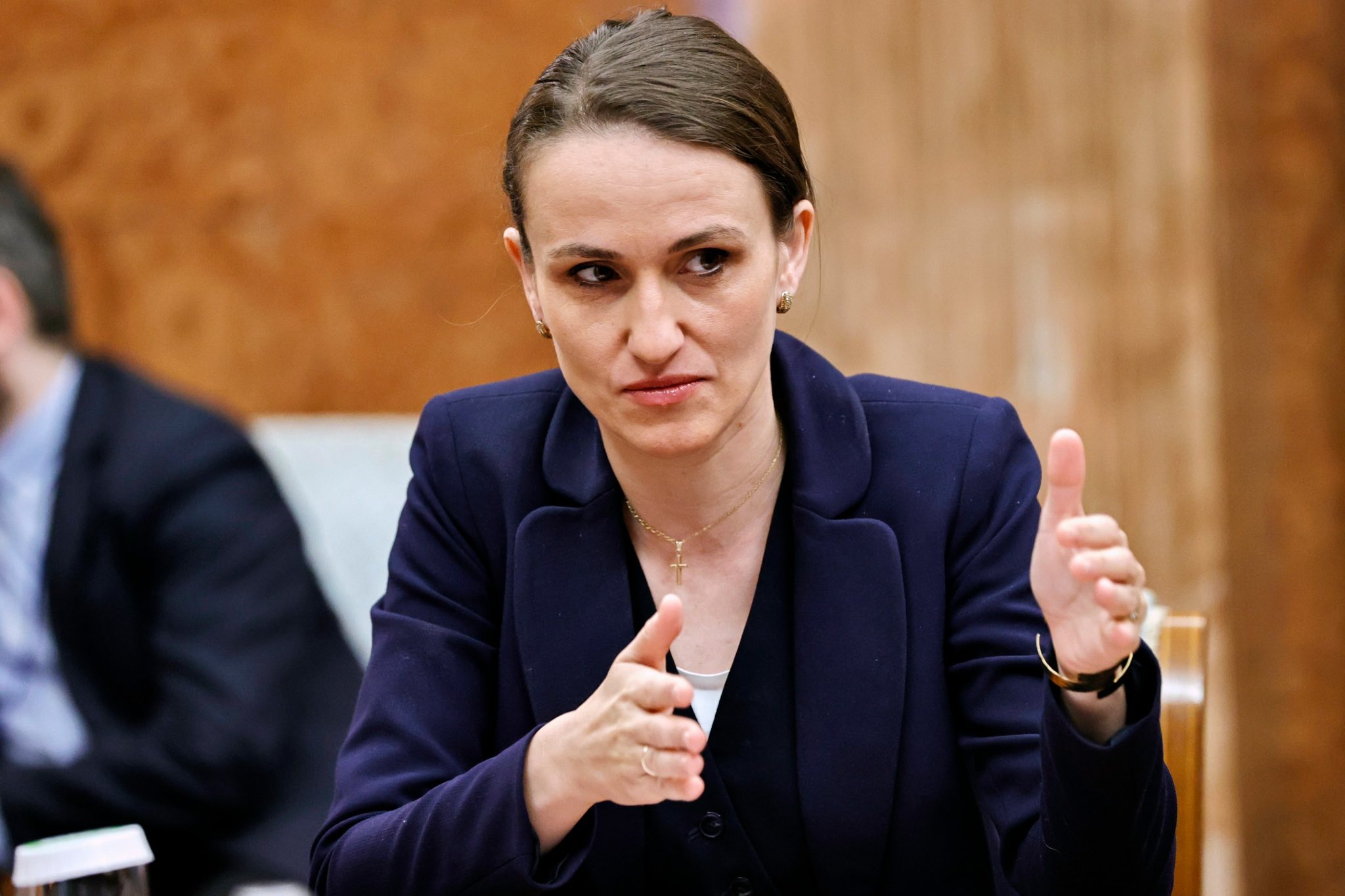 „I-am adresat invitația de a vizita România”