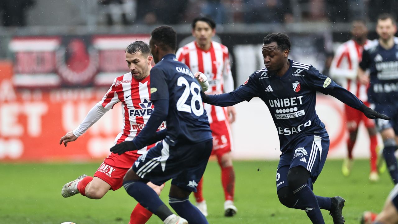 UTA Arad – FC Botoșani, ECHIPELE DE START! Un jucător INEXISTENT apare titular la FC Botoșani