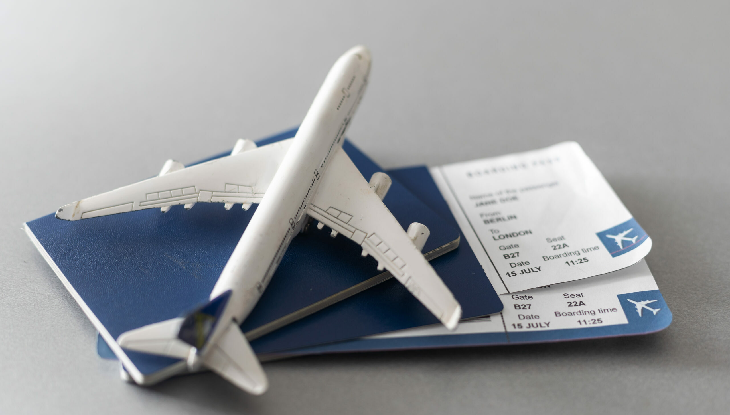 Vacanță ruinată. O familie de italieni și-a rezervat un zbor spre Cracovia, dar a ajuns la Craiova. Cum a fost posibil