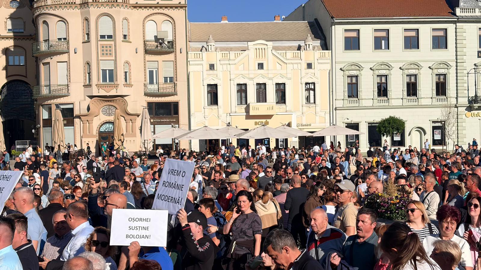 La Oradea, mitingul “spontan” pro-Bolojan a fost de fapt organizat de PNL