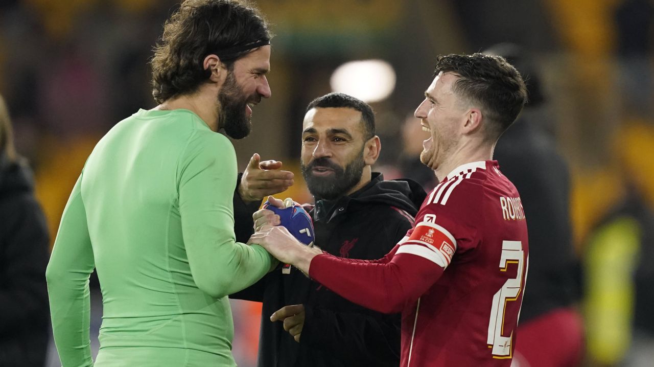 Au bătut palma! Alisson a decis unde va juca