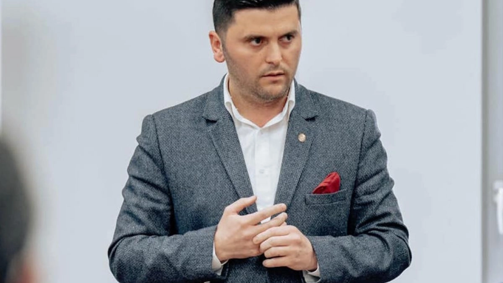 Vicepreședintele Camerei Deputaților, Adrian Cozma, acuză: ‘Mi-a fost împușcat câinele pe stradă’