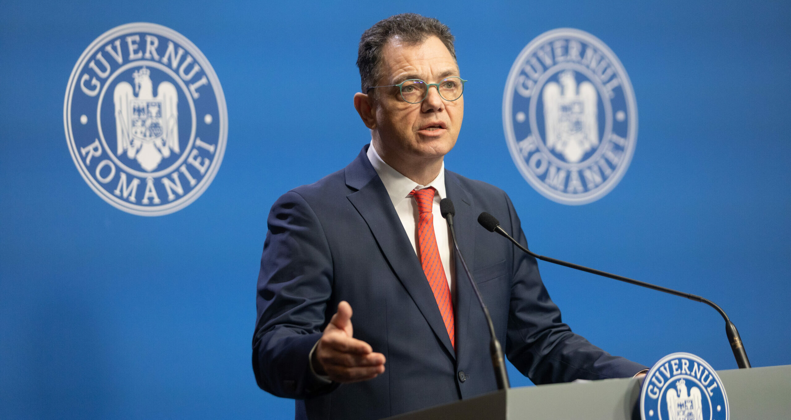 „A transmis un raport în care îl dezinformează pe premierul Bolojan”