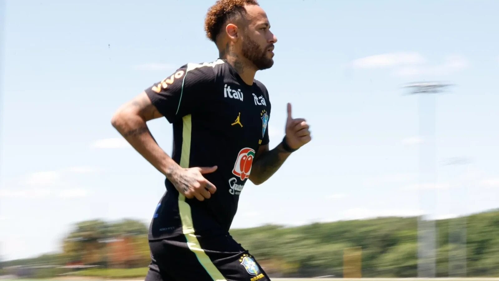 Preşedintele Braziliei îl ia peste picior pe Neymar: ‘Este primul jucător din lume chemat pentru a face telemuncă ‘