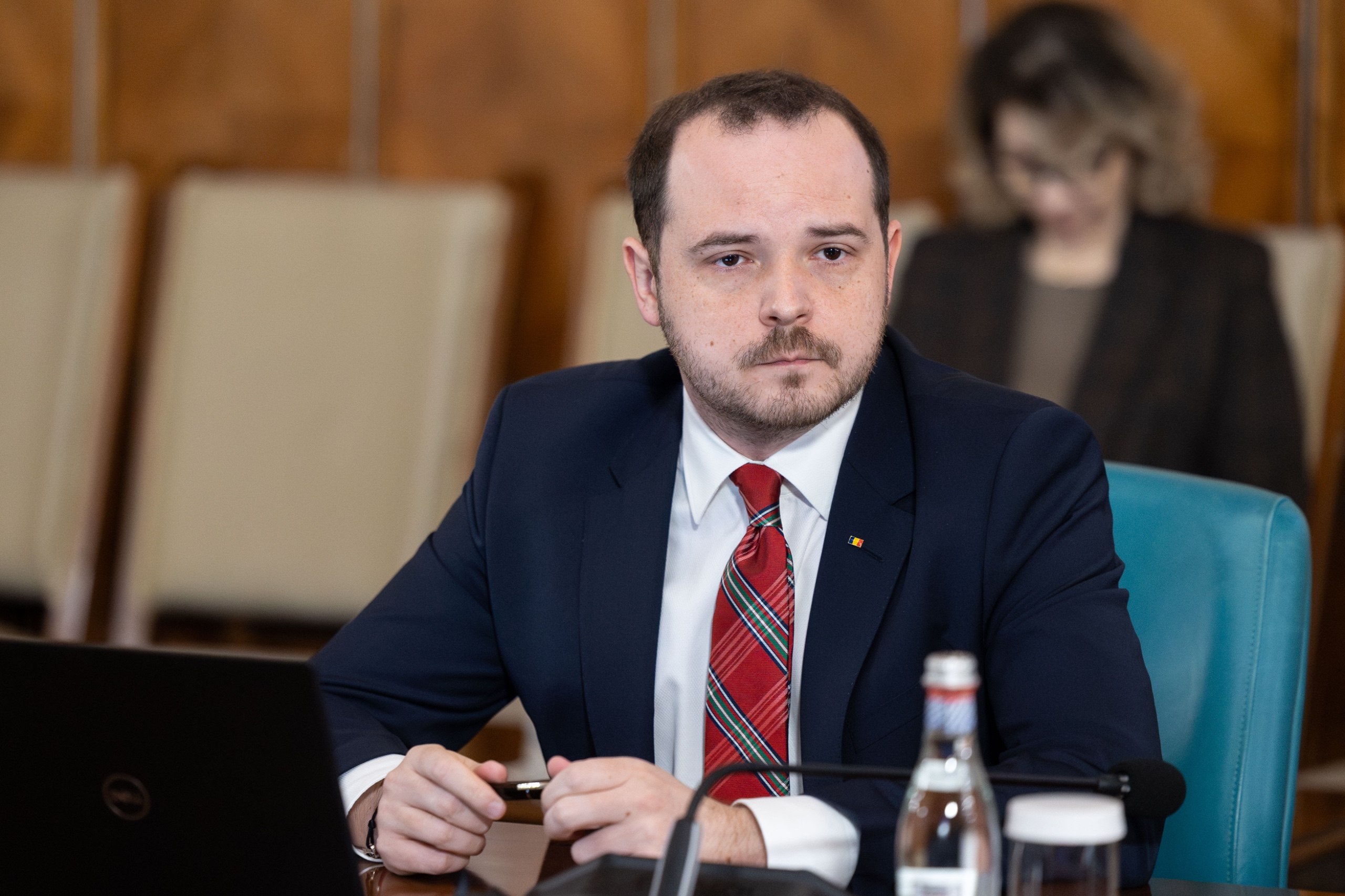 Rogobete critică noua lege a salarizării: „Pacienții nu vor putea fi operați pentru că anestezistul este în Franța”