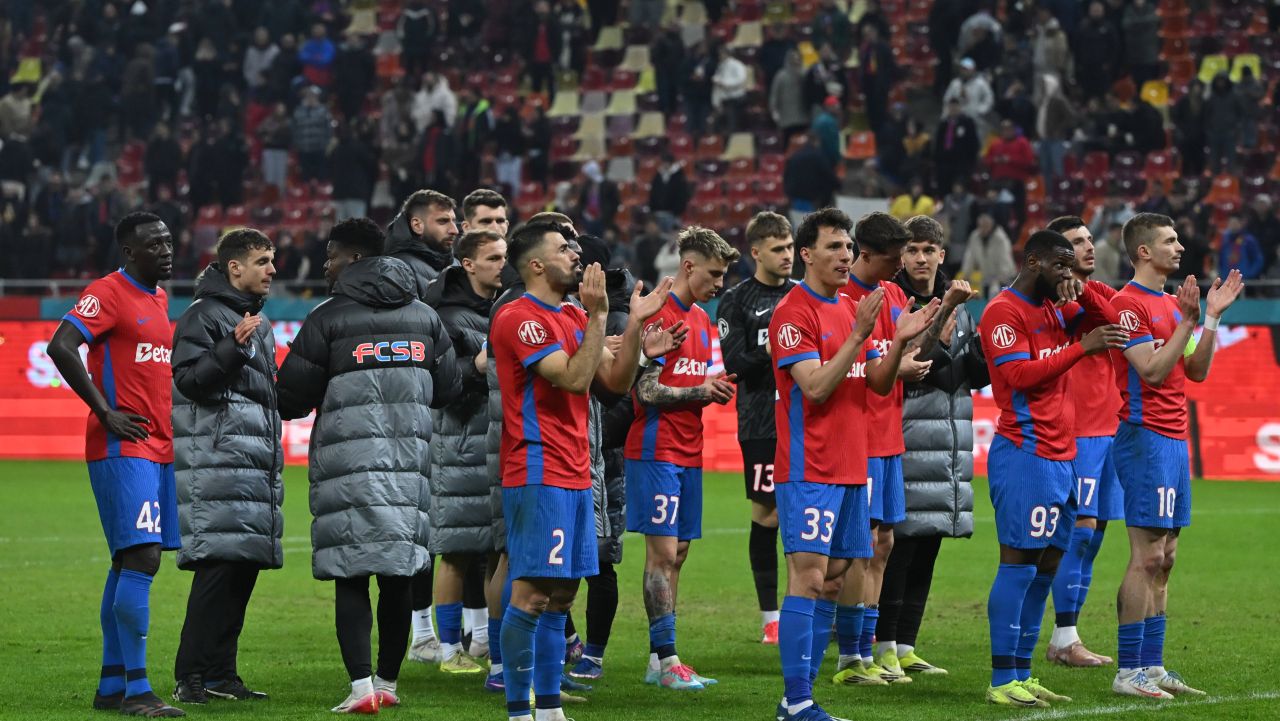 Reacție categorică după ce FCSB și-a trimis jucătorul în Grecia. Costin Lazăr: ”Dacă faci asta îți pierzi timpul / Rampă de lansare”