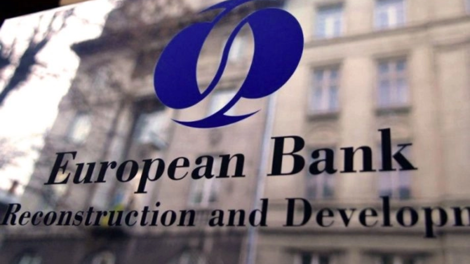 BERD îşi reduce procentul de deţinere la Banca Transilvania la 4,1%