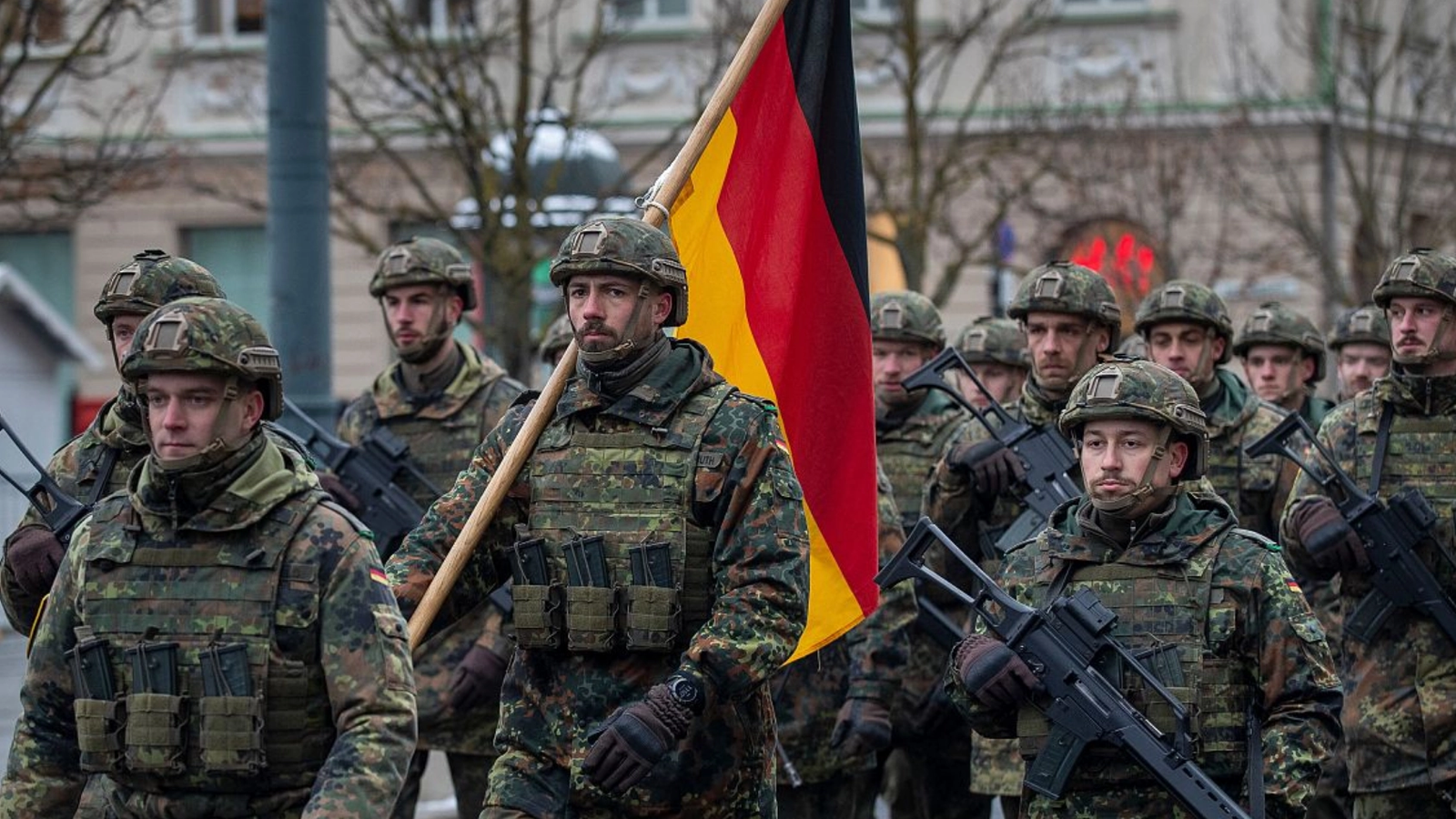 Tinerii germani fug de uniformă și armă: crește numărul cererilor de refuzare a serviciului militar în Germania