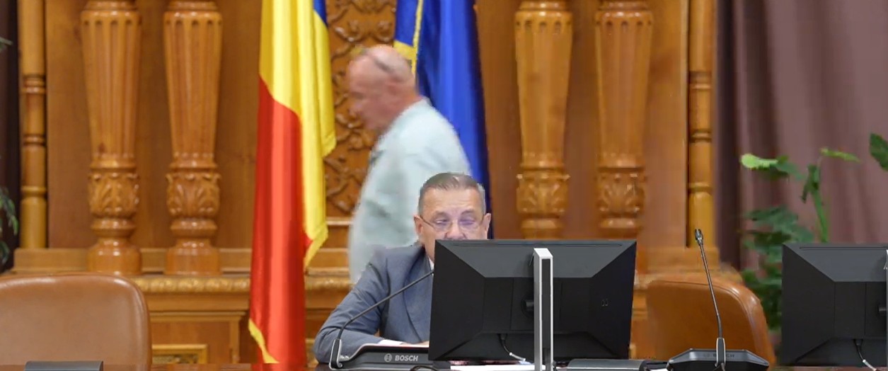 PSD a revenit cu amendamentul la conflictul de interese. Cine este incompatibil nu mai poate ocupa o funcţie publică timp de 3 ani