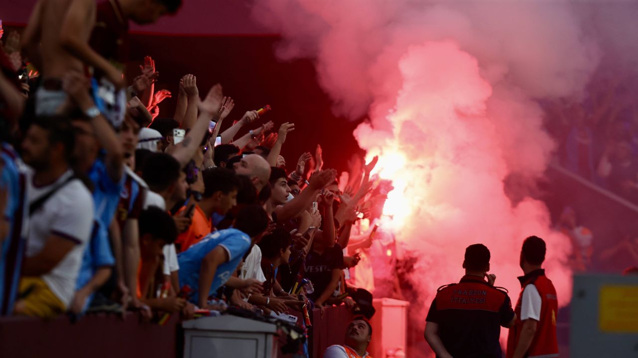 Atmosferă din altă lume la prezentarea lui Mohamed Salah la Trabzonspor pe Papara Park