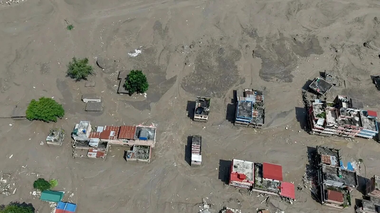 VIDEO Bilanțul tragediei din Nepal crește dramatic: 362 de morți și peste 1.400 de persoane dispărute / Operaţiunile de căutare continuă