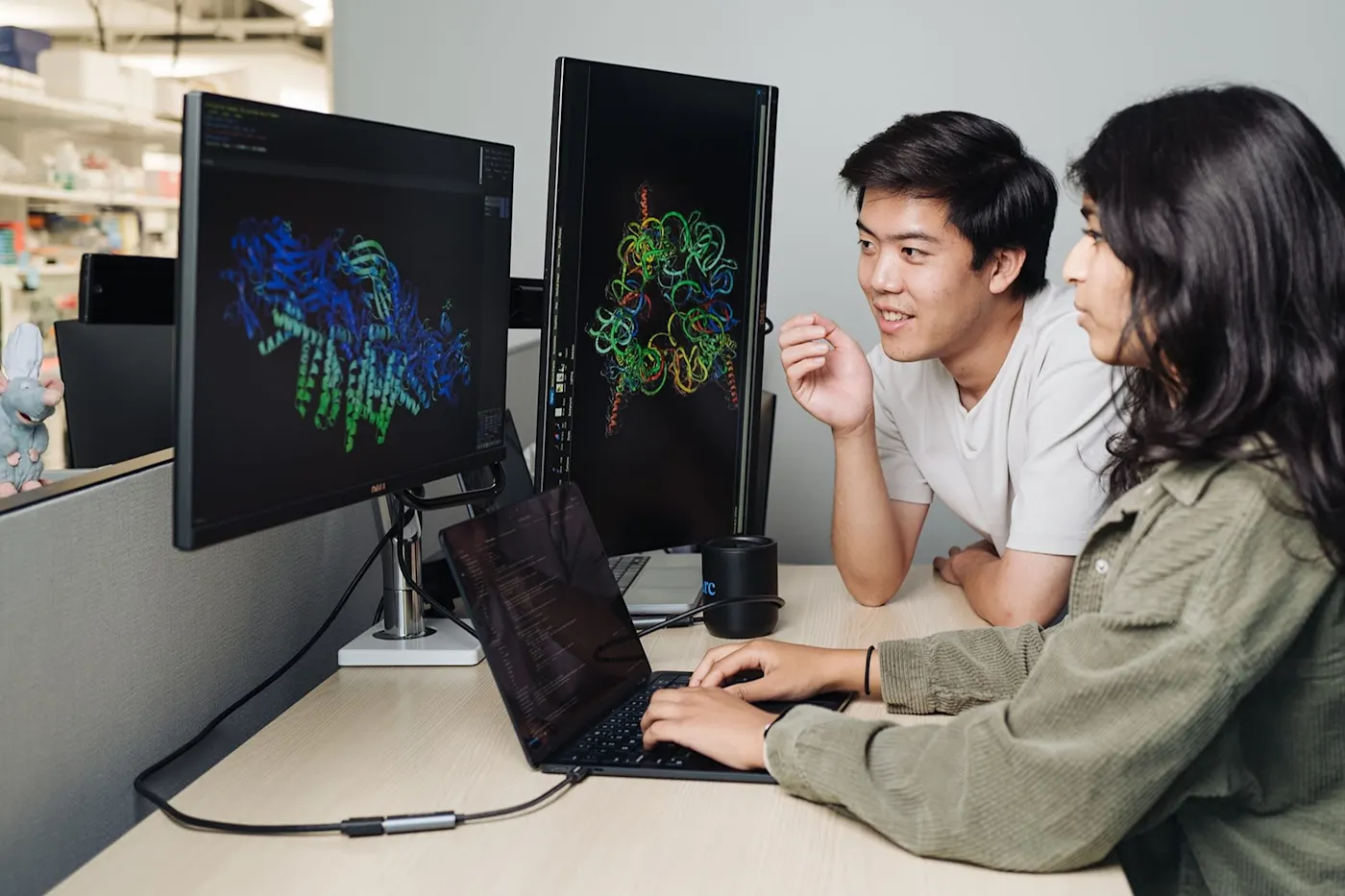 AI creează primele virusuri sintetice. Genomică și Biologie